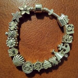 Norwegian Cruise Bracelet and Charms Collection